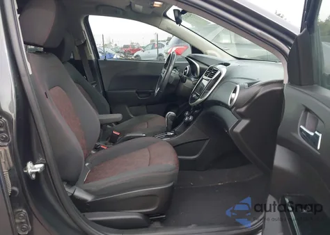2018 Chevrolet Sonic Lt Auto z USA, uszkodzony, nr VIN 1G1JD6SB8J4102563